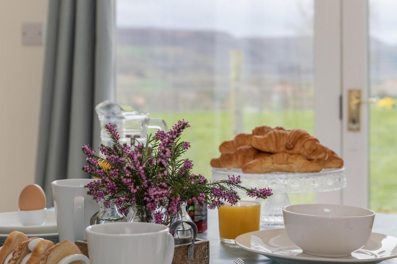 The Grainary Cottages Scarborough Buitenkant foto